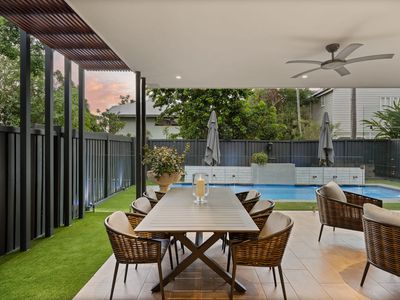 22 Graceville Avenue, Graceville