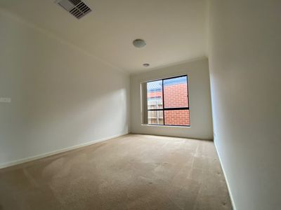 6 Partridge Way, Point Cook
