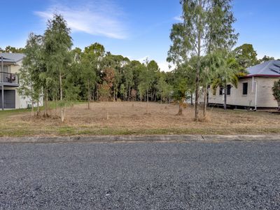 28 Marine Parade, Midge Point