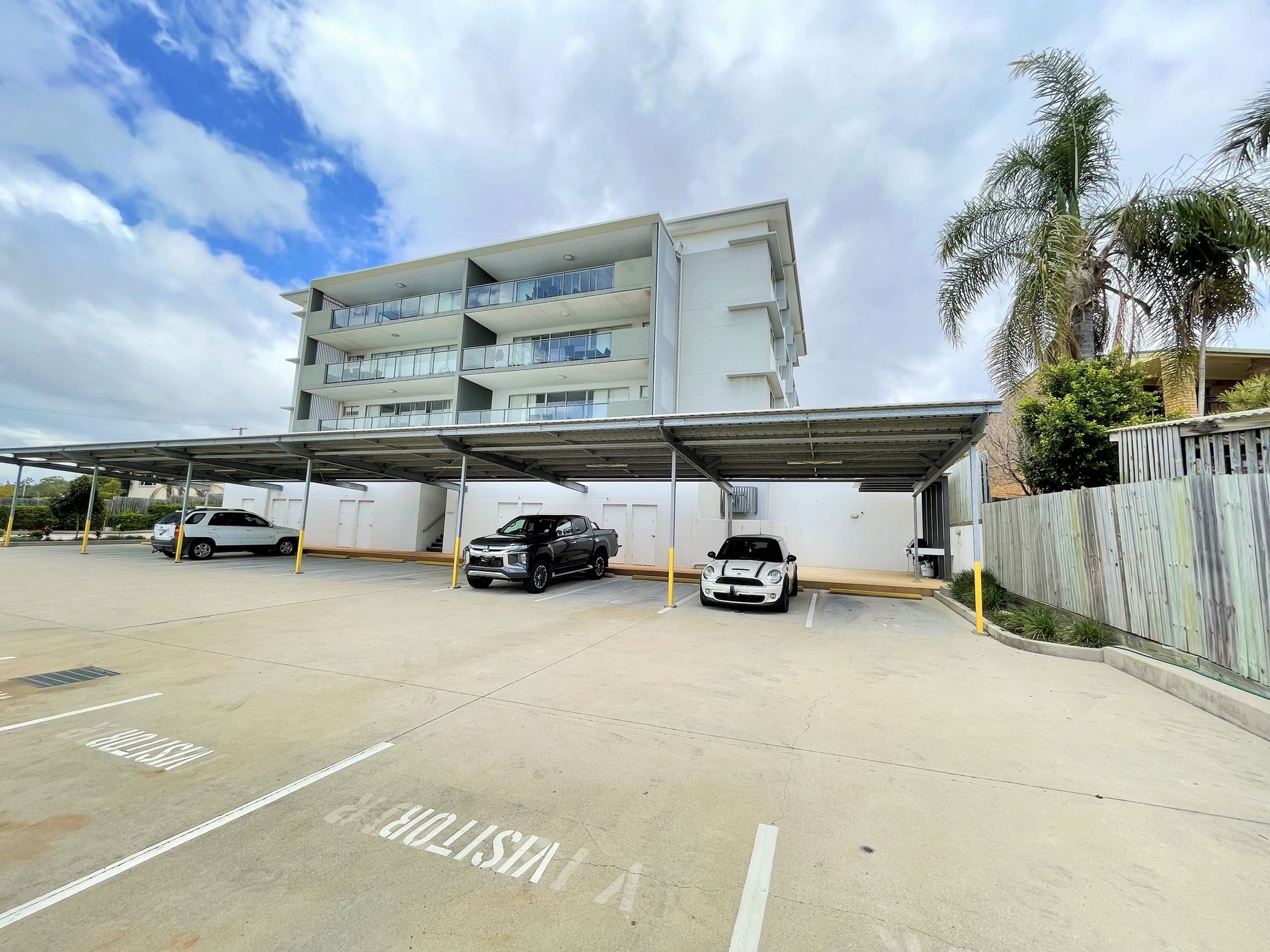 14 / 104-106 CENTRAL, Gladstone Central