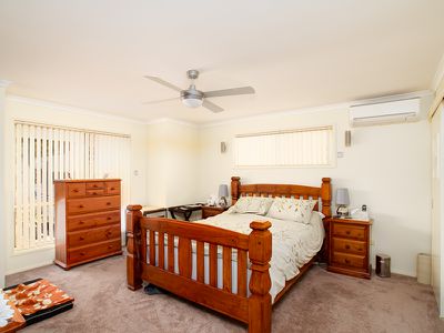 9 Macbel Court, Torquay