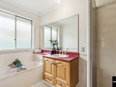 11 Bronte Court, Wyndham Vale