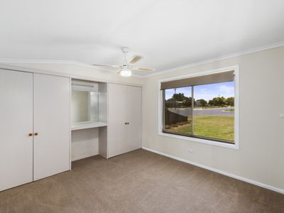16 McNamara Street, Finley