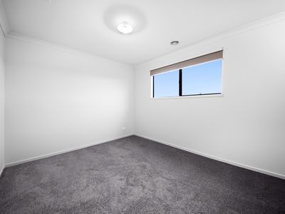 14 Murrayfield Street, Cranbourne East