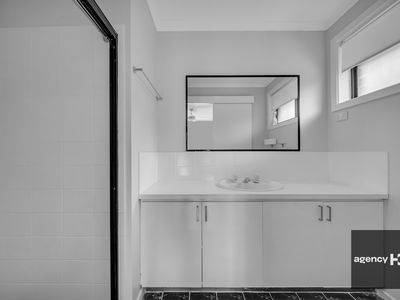 365 McGrath Road Service Road, Wyndham Vale