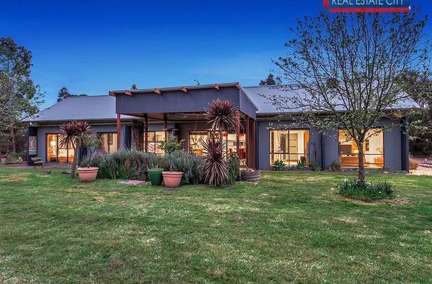 9 The Dress Circle, Oaklands Junction