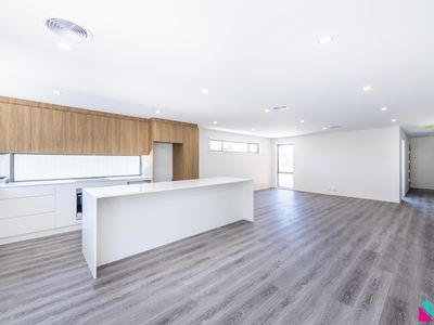 1 / 87 Cooma Street, Queanbeyan