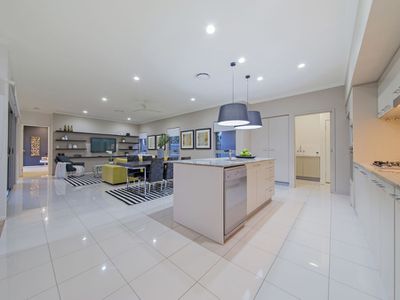 10 Esk Crescent, Wakerley