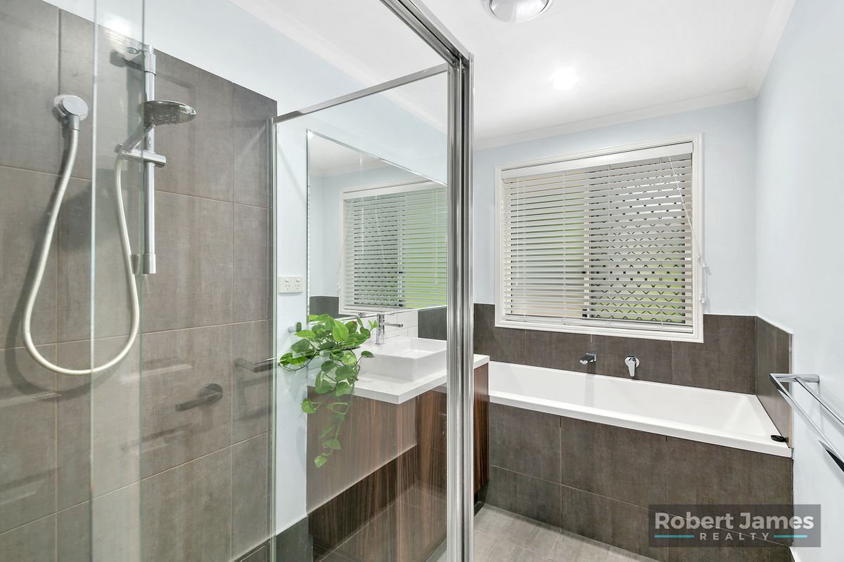 7 Deal Court, Tewantin