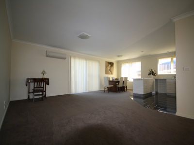 1 / 6 Beaufort Street, Somerset