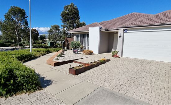 19 Cuddlepie Turn, Banksia Grove