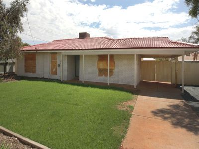 9 Watts Close, Boulder