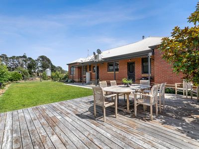 254 Newtons Lane, Trentham