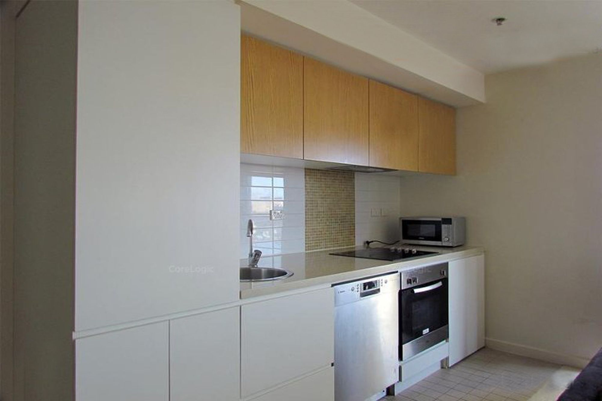 613 / 10 Balfours Way, Adelaide