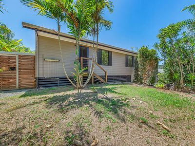 4 Daydream Court, Cannonvale