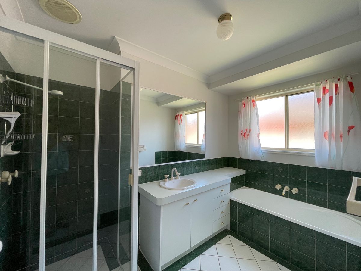 58 Bowerbird Avenue, Eli Waters