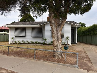 19 HIGGINS STREET, Wangaratta