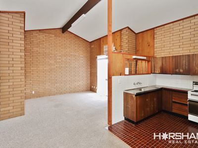 16 / 15 Begg Street, Horsham
