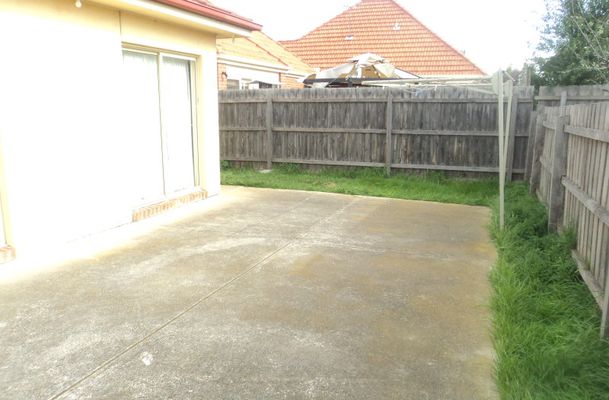2 / 7 Waratah Avenue, Tullamarine