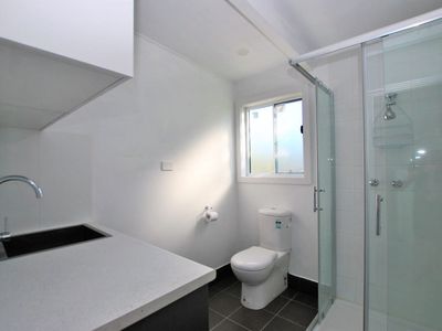 32 Pacific Road, Surf Beach