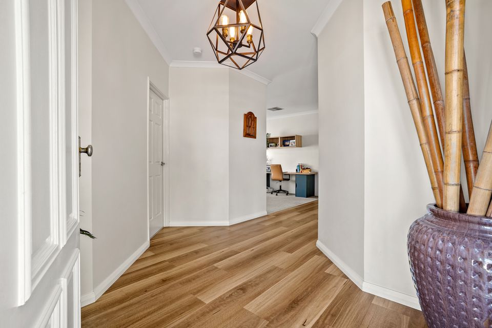 2 Anzio Court , Secret Harbour
