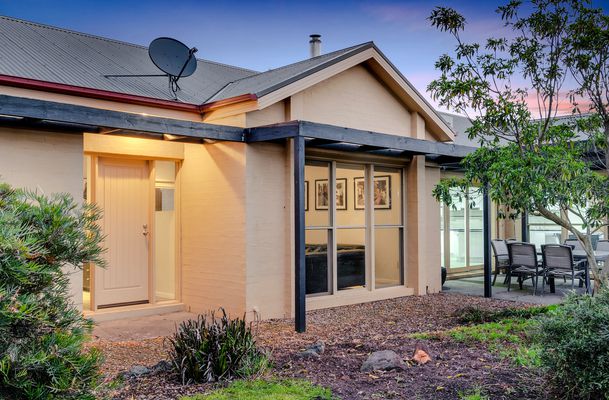 39 The Ridge, Oaklands Junction