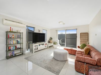52 Lawrenson Circuit, Jacka