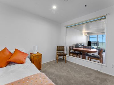 4E/175 Hurstmere Road, Takapuna