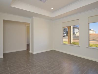 30 Tindals Crescent, Hannans