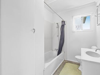 27 Thurso Street, North Booval