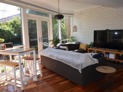 1 / 12 Balmoral Street, Essendon