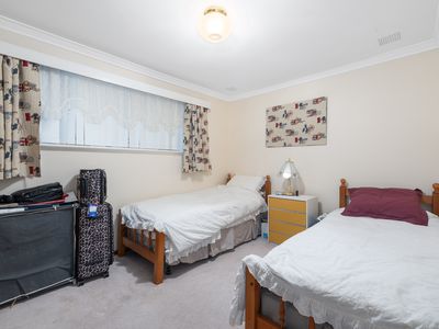 30 Regency Drive, Thornlie