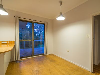 16 Joyhill Avenue, Box Hill South