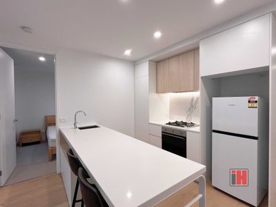 911 / 11 Prospect St, Box Hill