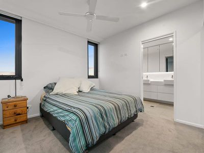1045 / 123 Cavendish Road, Coorparoo