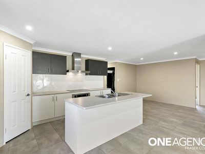18 Avolet Crescent, River Heads
