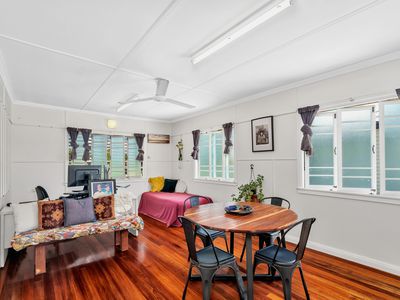 18 Cominos Place, Manunda