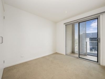 18 Waxflower Crescent, Bundoora