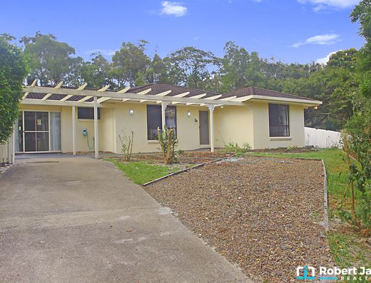 Noosa Heads Single Level Family Home with Resort Style Pool image 1