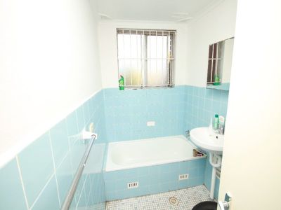 10 / 2 Fairmount Street, Lakemba