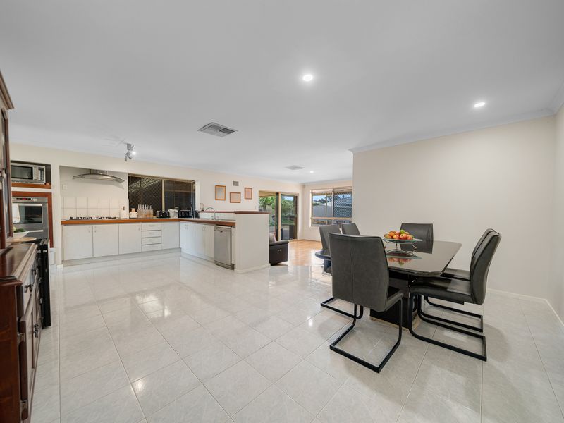 100 Bottlebrush Drive, Kiara