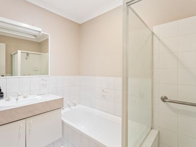 2/50 Ramsdale Street, Doubleview