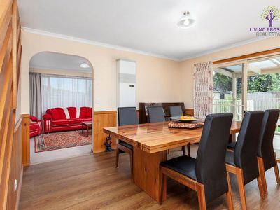 19 Warrawee Road, Leopold