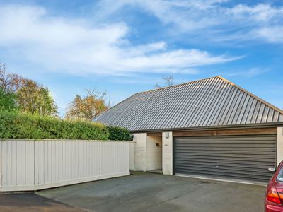 49B Lakewood Drive, Burwood