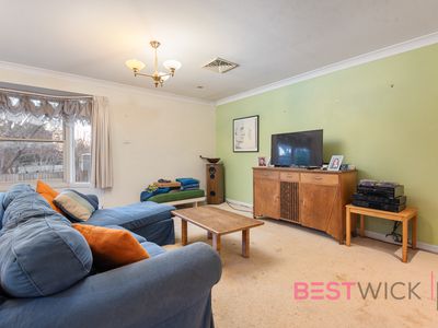 7 Hansard Place, West Bathurst