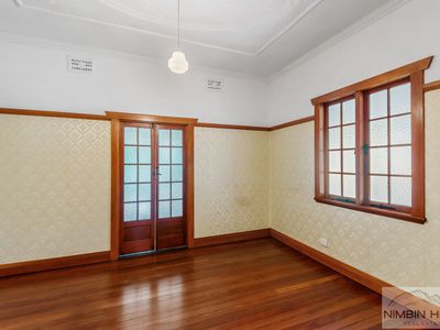 14 Standing Street, The Channon