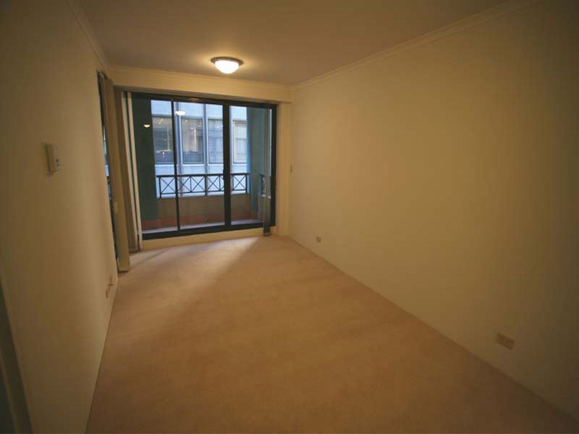 803 / 1 Hosking Place, Sydney