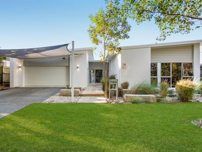 14 Torrens Crescent, Wakerley
