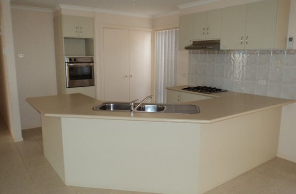40 Wisla Circuit, Roxburgh Park