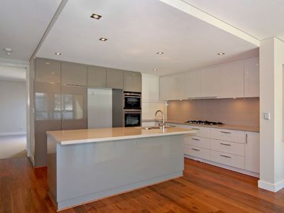 2/8 Sorrento Street, North Beach